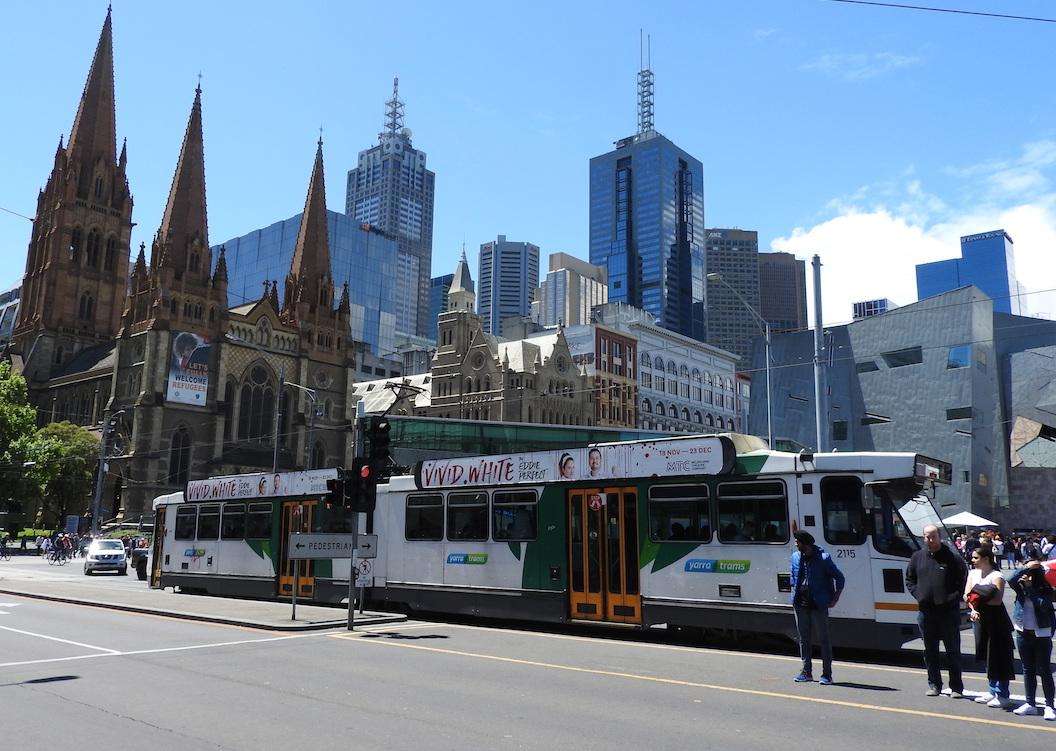 How to get to Queen Victoria Gardens in South Yarra by Train, Bus or Tram?