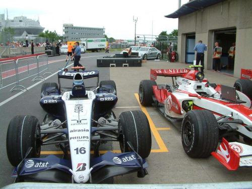 2007 Canadian GP pits 33